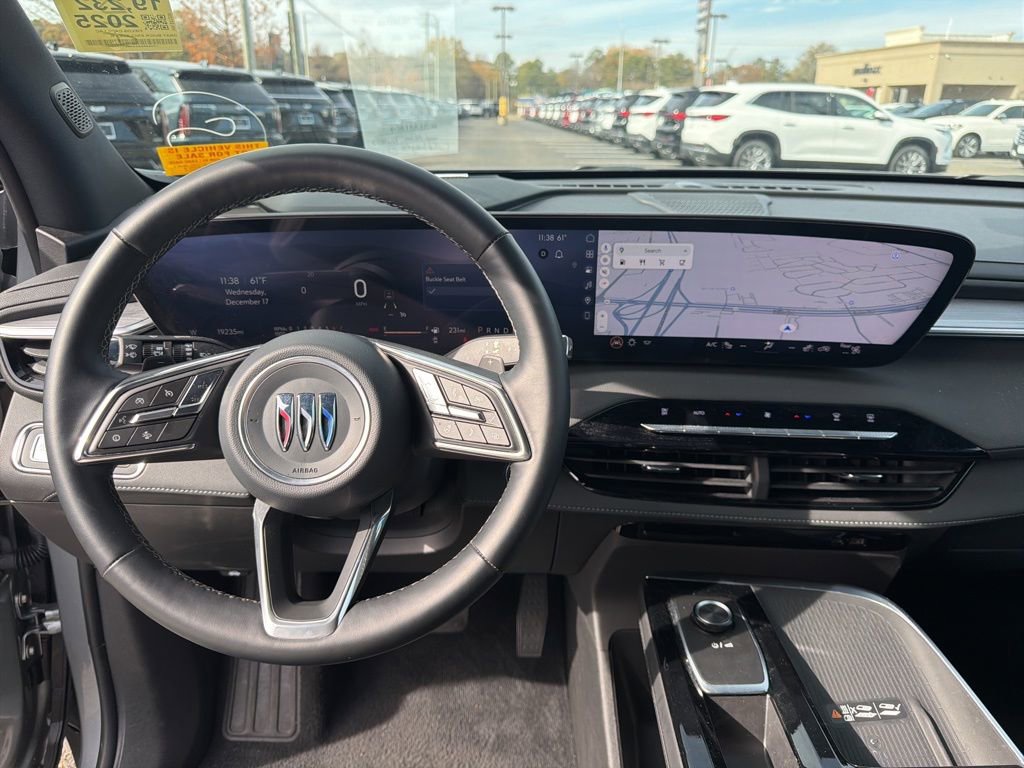 Used 2025 Buick Enclave Preferred image 23
