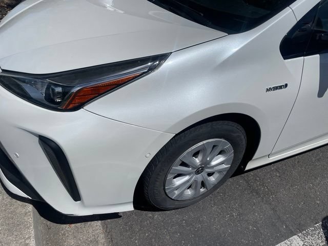 Used 2020 Toyota Prius LE FWD image 8