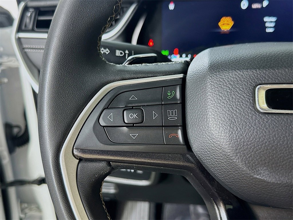 Used 2023 Jeep Grand Cherokee Altitude image 22