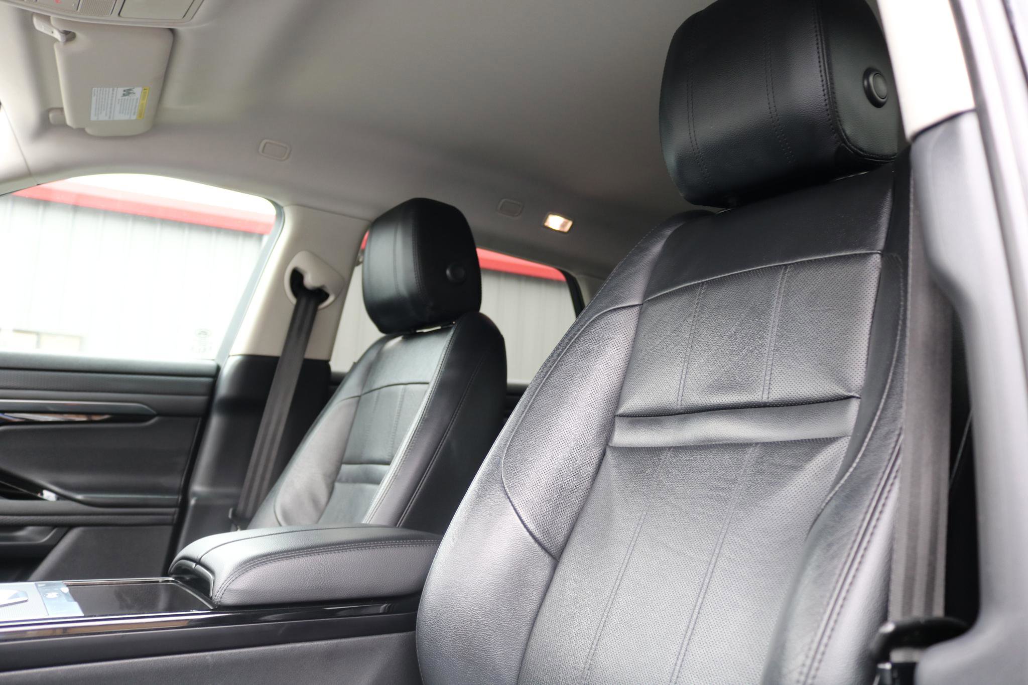 Used 2020 Land Rover Range Rover Evoque S image 16