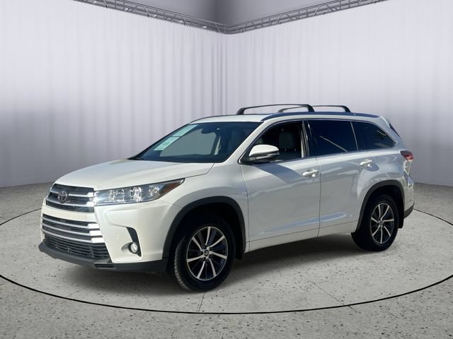Used 2018 Toyota Highlander XLE AWD/4WD image 1