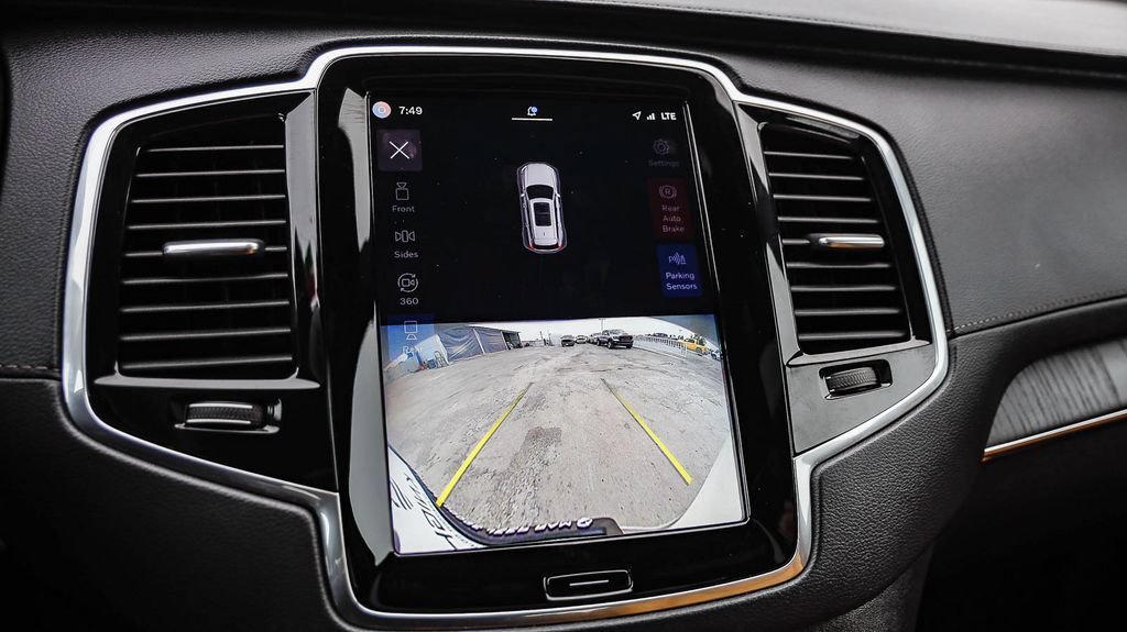 Used 2023 Volvo XC90 B6 Ultimate w/ Protection Package Premier AWD/4WD image 29