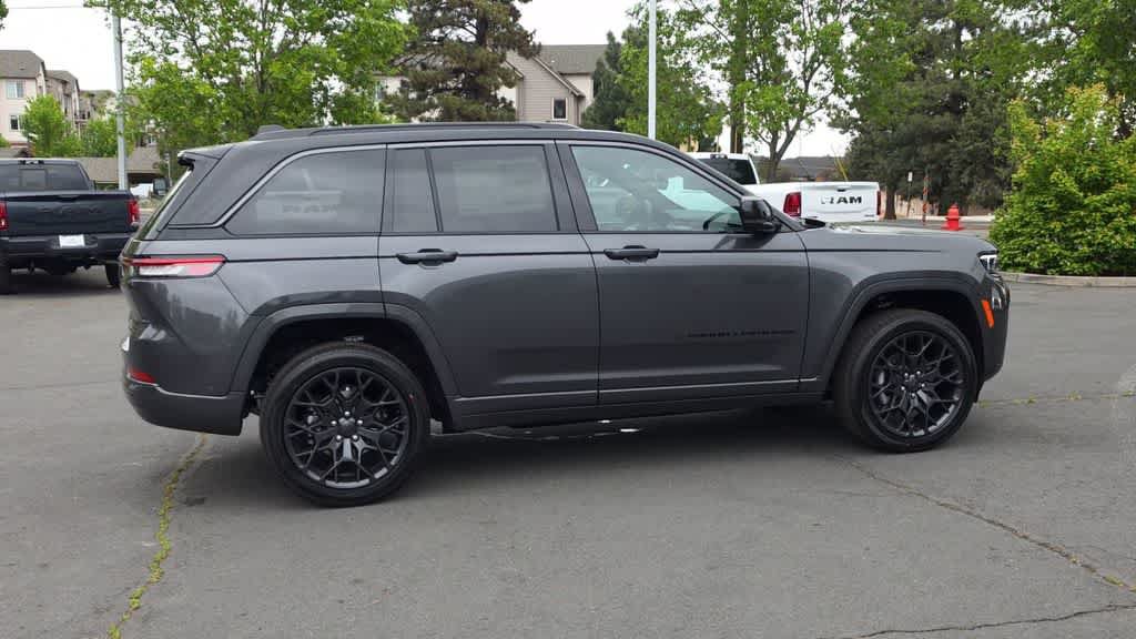 New 2026 Jeep Grand Cherokee Summit AWD/4WD image 9
