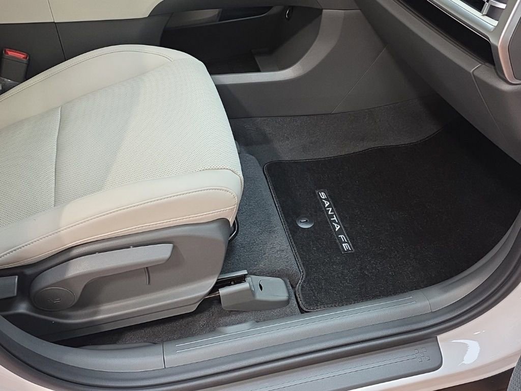 New 2026 Hyundai Santa Fe SEL AWD/4WD image 12