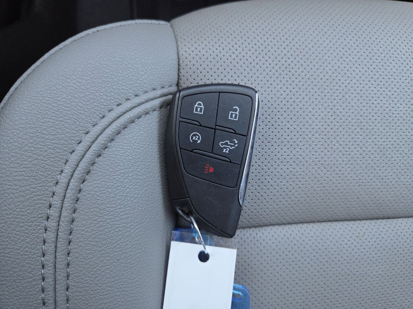 Used 2025 GMC Sierra 1500 SLT w/ SLT Convenience Package AWD/4WD image 37