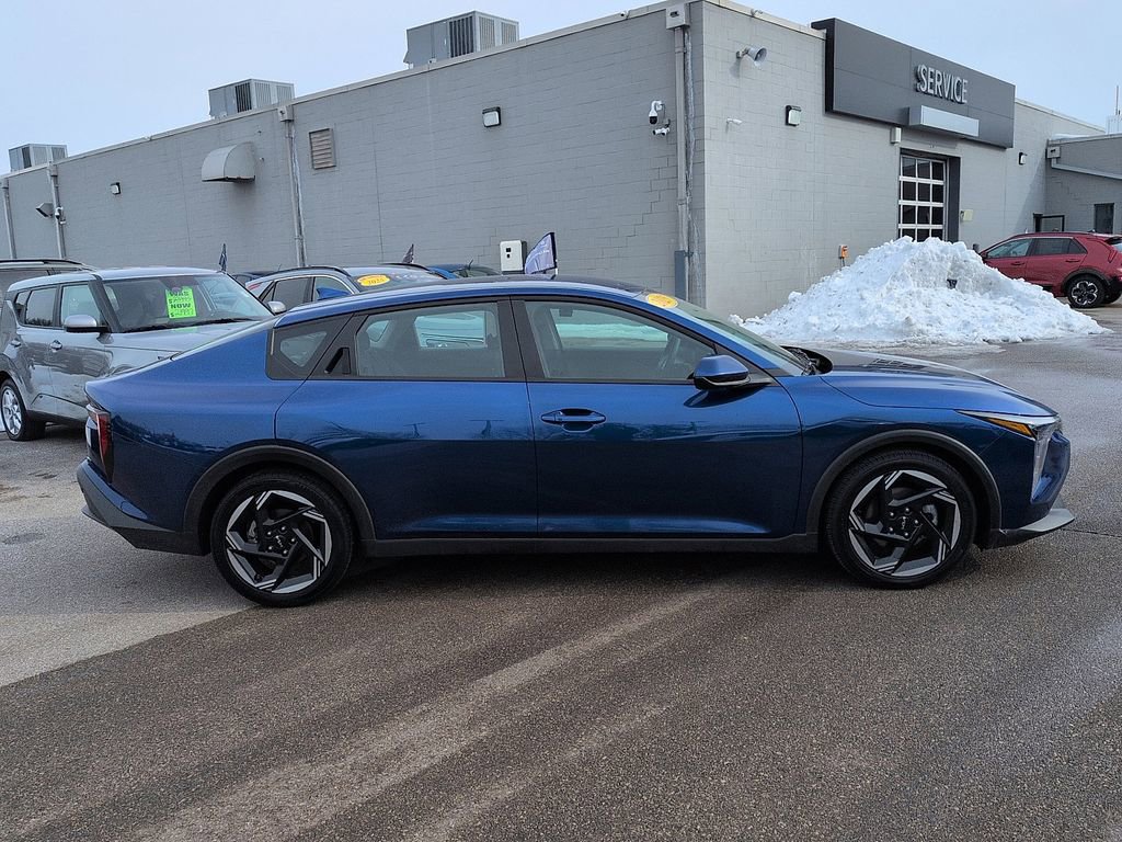 Certified 2025 Kia K4 EX image 2