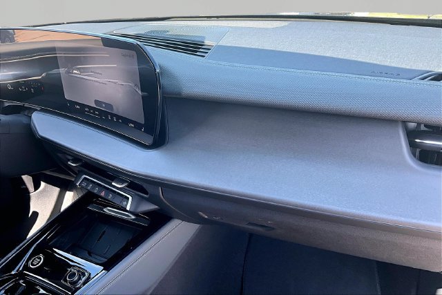 New 2026 Audi Q3 quattro 2.0T AWD/4WD image 16