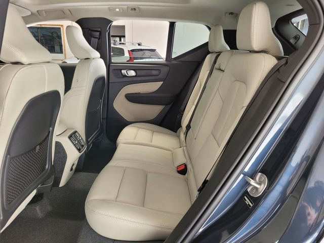 New 2026 Volvo XC40 B4 Plus w/ Climate Package FWD image 10