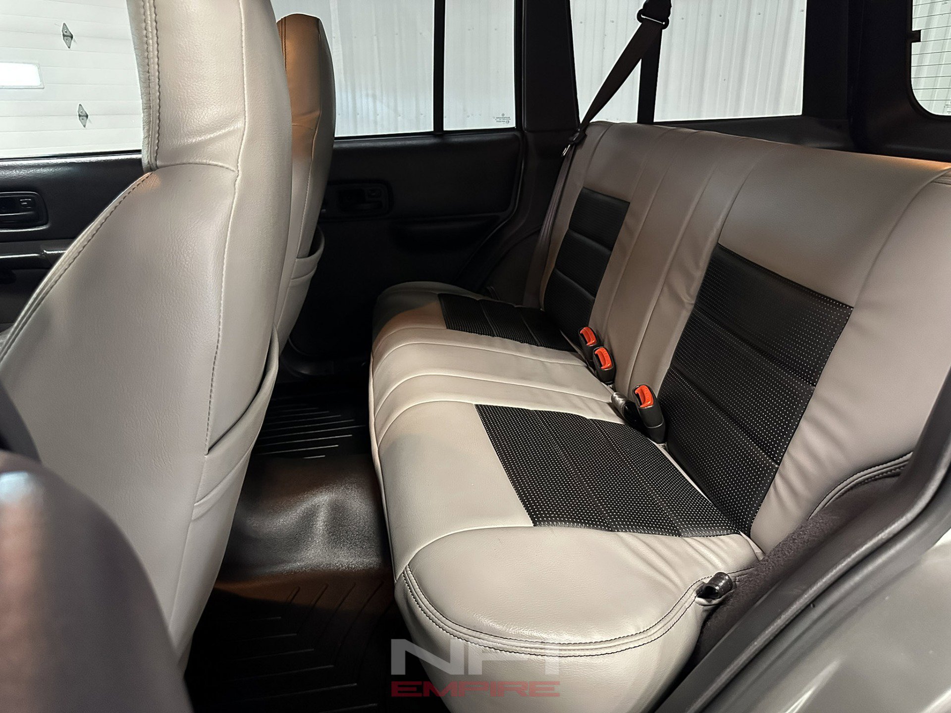 Used 2001 Jeep Cherokee Sport image 41