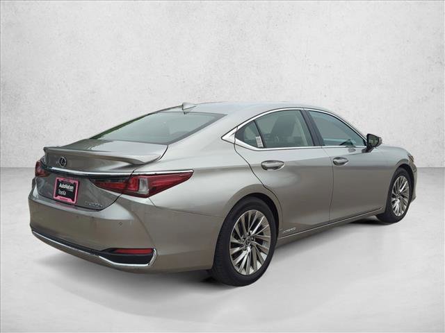 Used 2019 Lexus ES 300h w/ Accessory Package 2 image 5