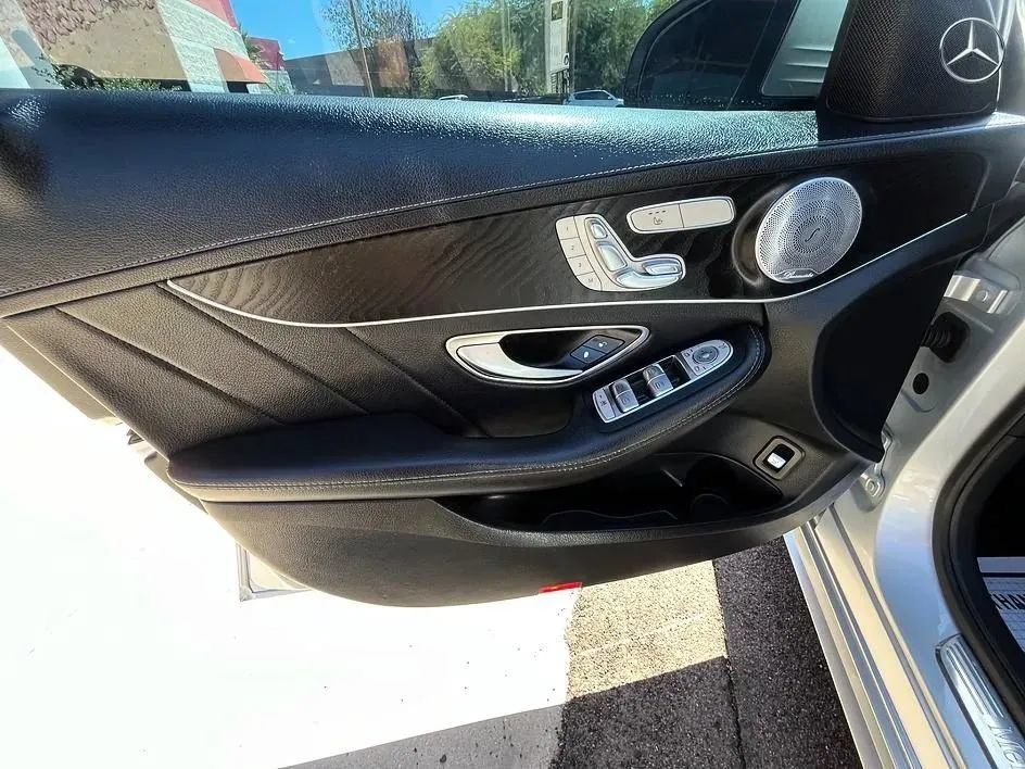 Used 2015 Mercedes-Benz C 300 4MATIC Sedan image 10