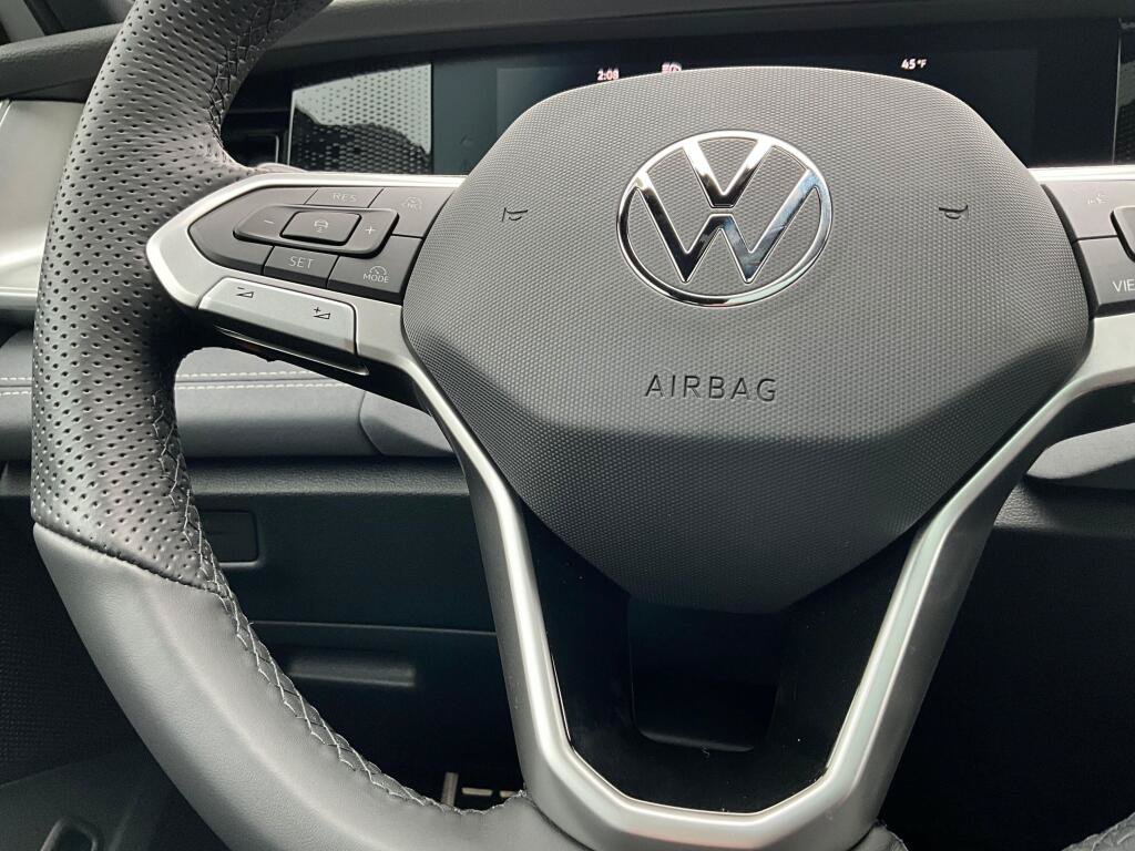 New 2026 Volkswagen Tiguan SE R-Line AWD/4WD image 21
