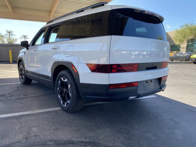 Used 2024 Hyundai Santa Fe SEL image 2
