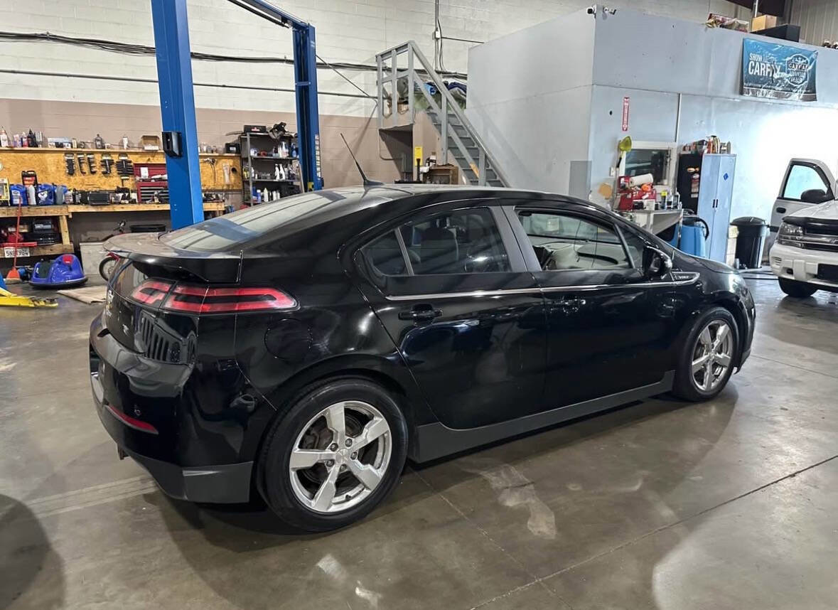 Used 2014 Chevrolet Volt Premium w/ Premium Trim Package image 4