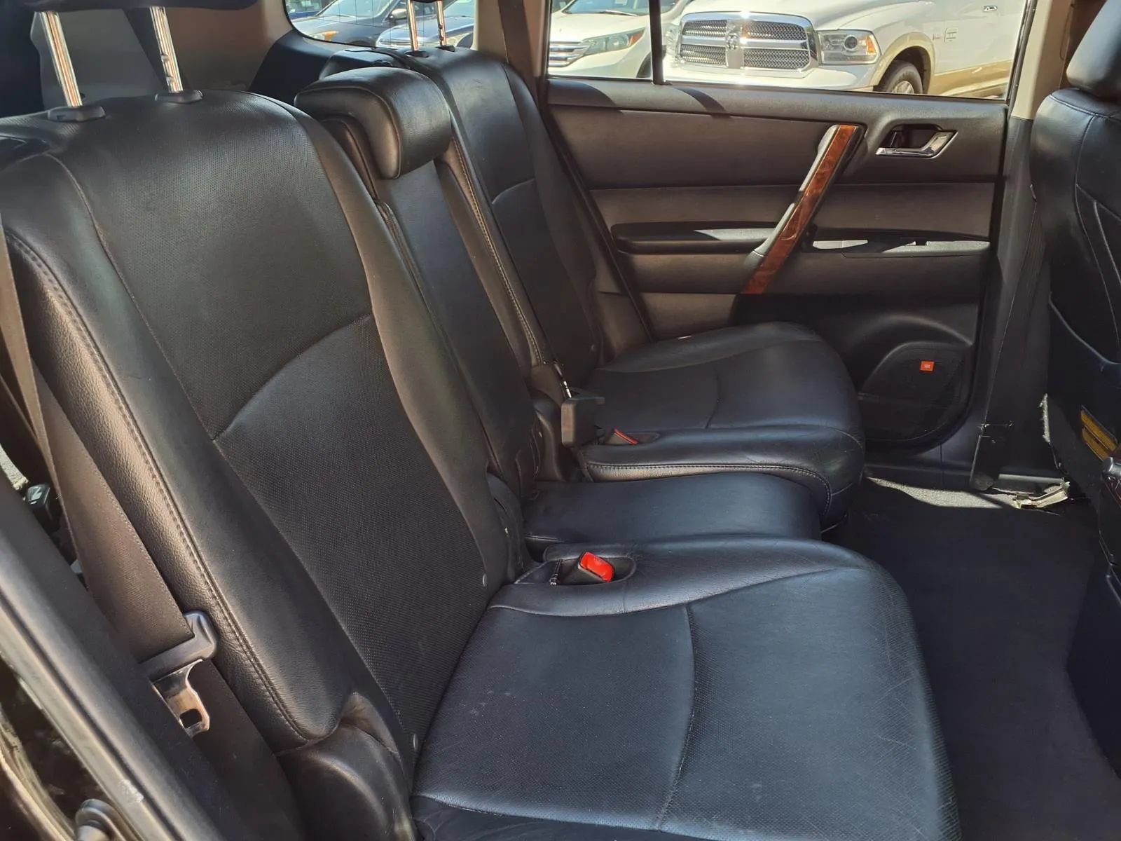 Used 2011 Toyota Highlander Limited w/ Tow Pkg AWD/4WD image 20