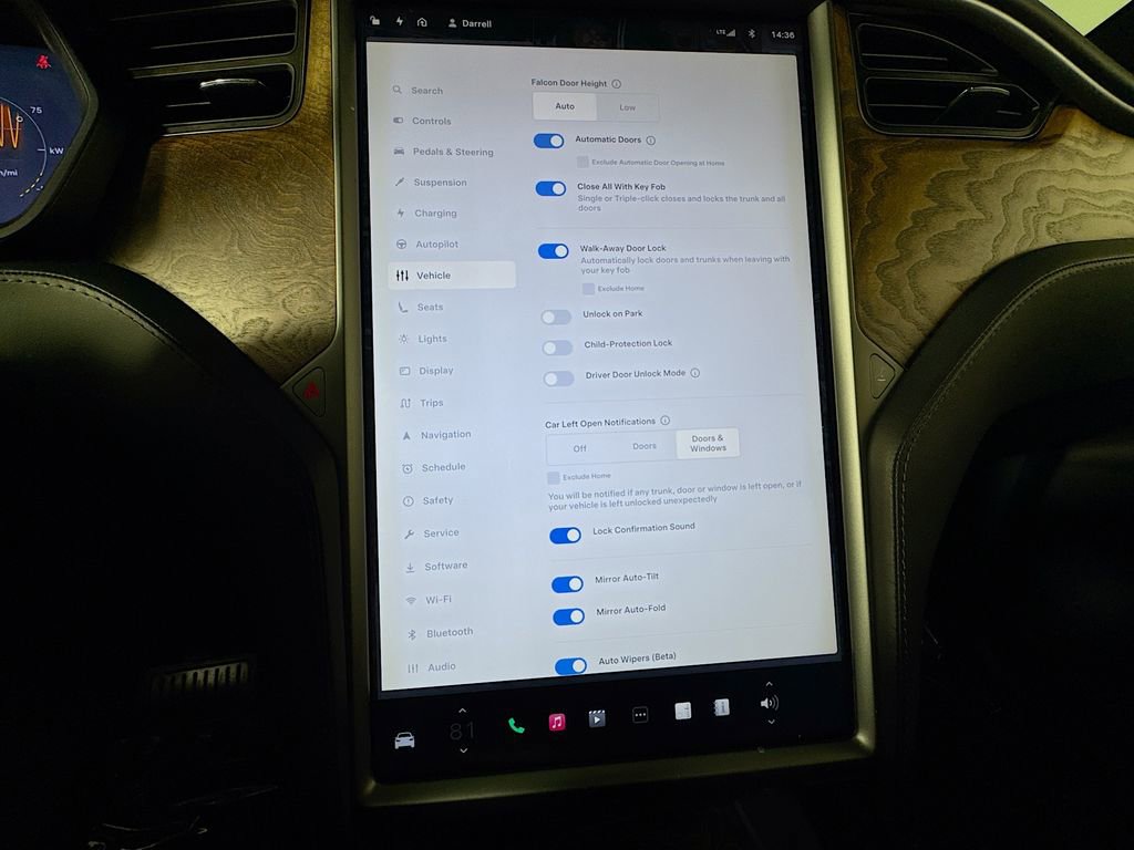 Used 2018 Tesla Model X 75D image 27