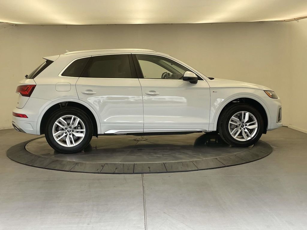 Certified 2023 Audi Q5 2.0T Premium w/ Convenience Package AWD/4WD image 8