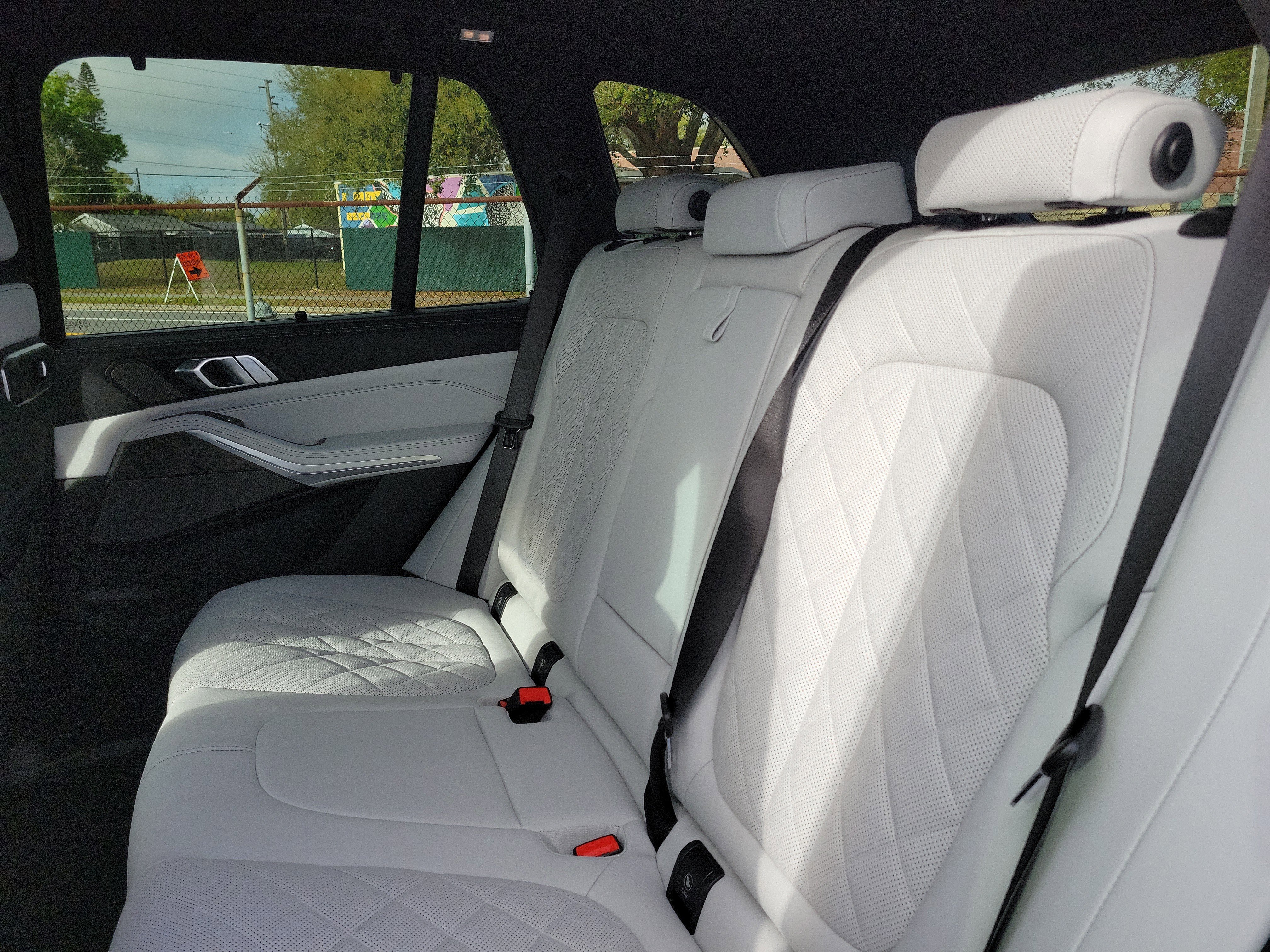 New 2026 BMW X5 xDrive40i w/ M Sport Package image 8