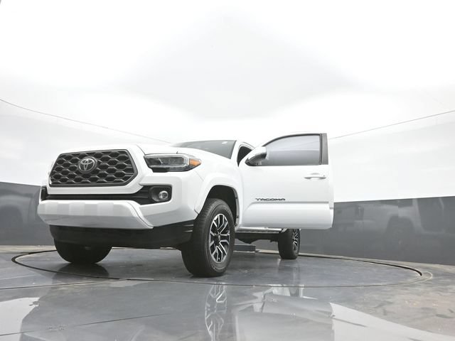 Used 2022 Toyota Tacoma TRD Sport w/ TRD Premium Sport Package RWD image 51