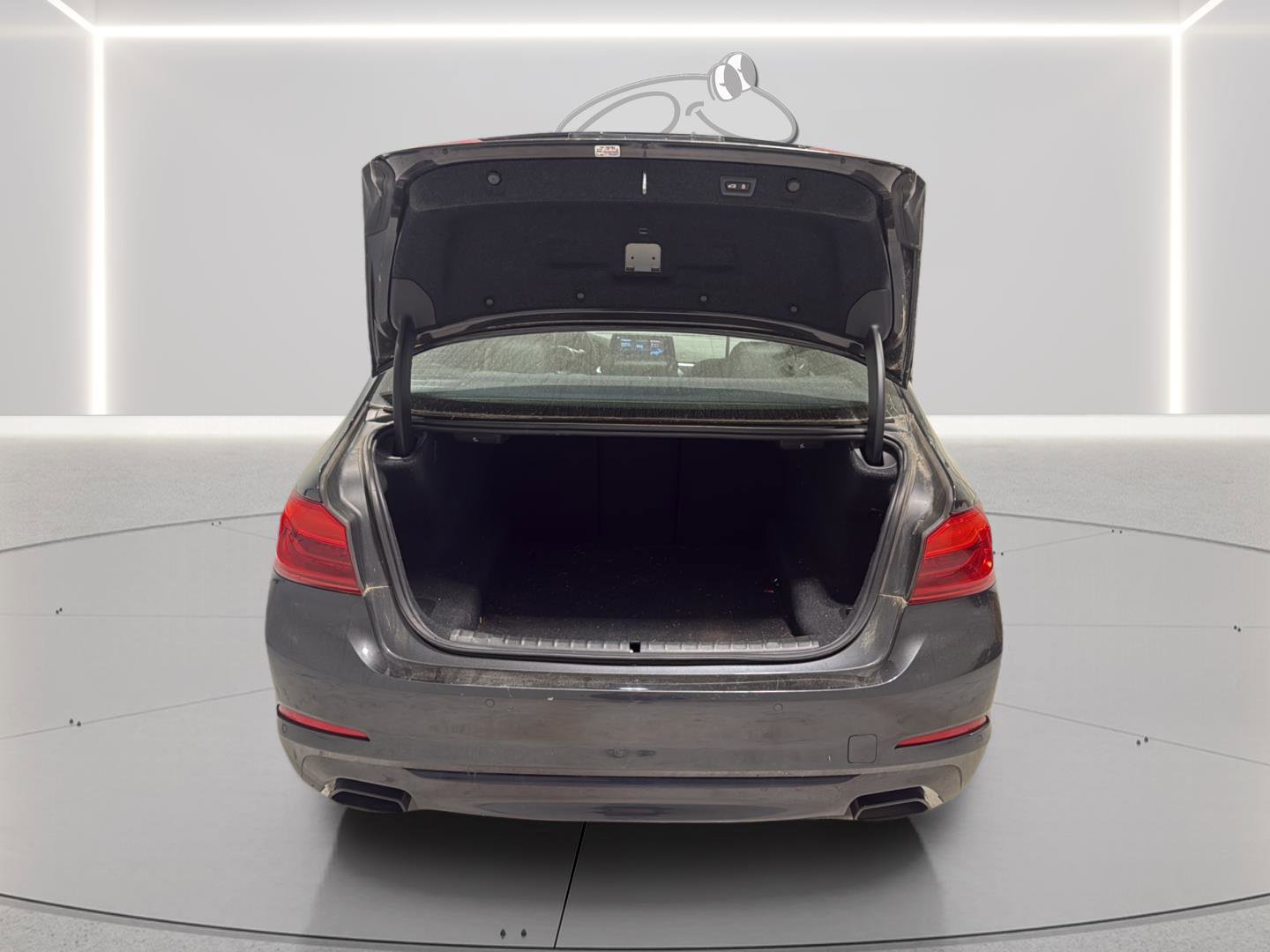 Used 2018 BMW 540i xDrive image 9