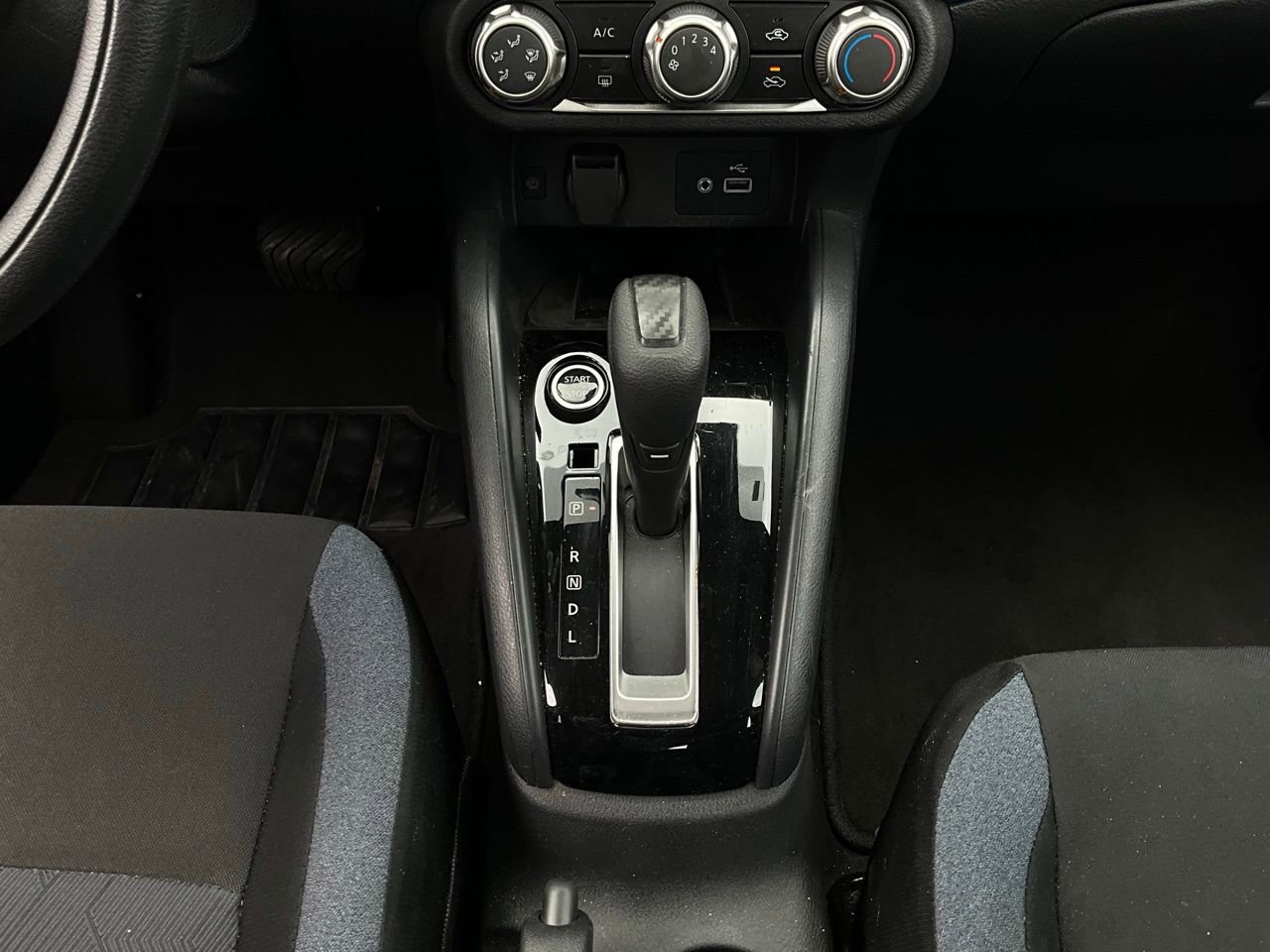 Used 2025 Nissan Versa SV image 14