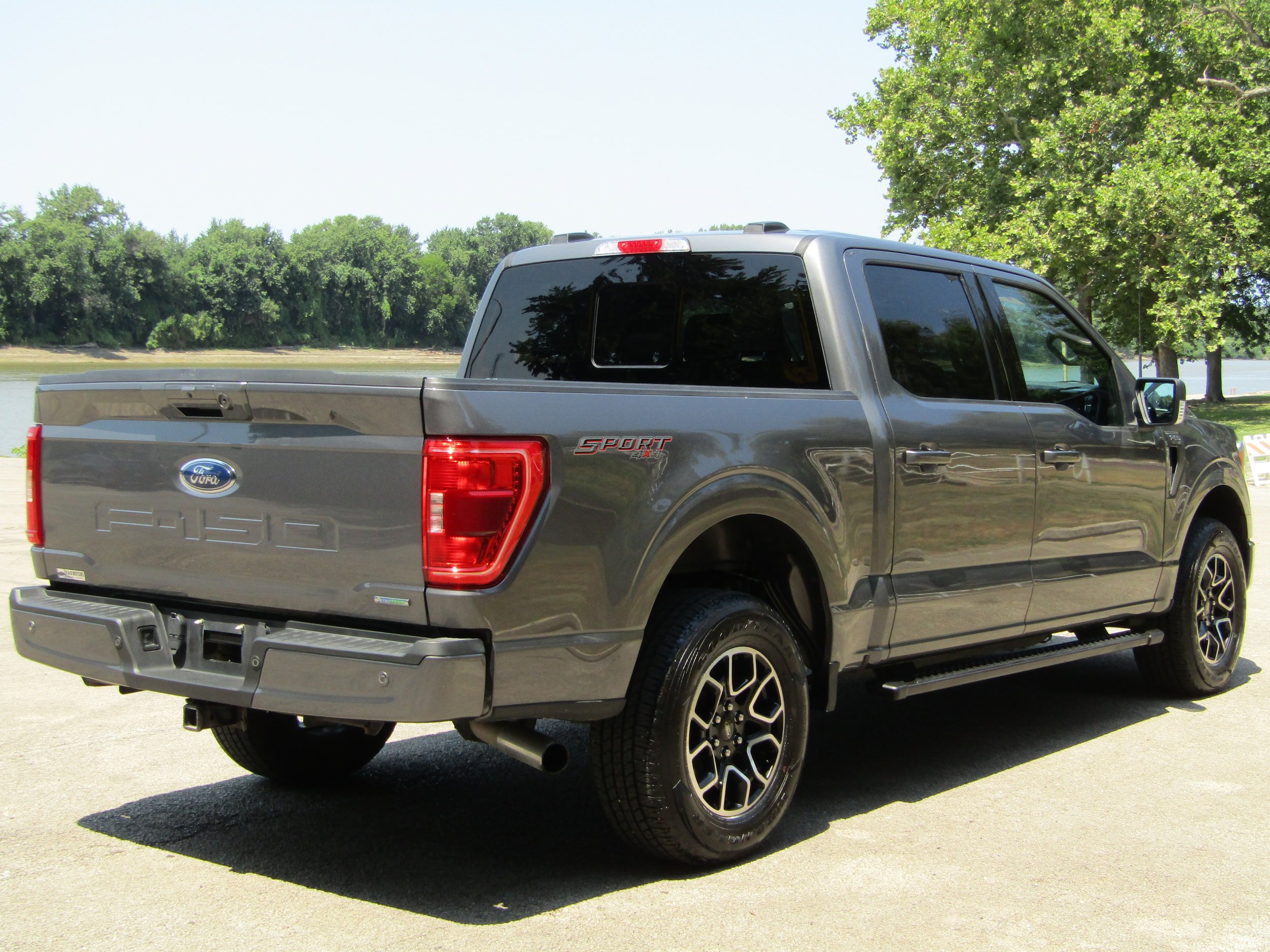 Certified 2021 Ford F150 XLT w/ Equipment Group 302A High AWD/4WD image 4