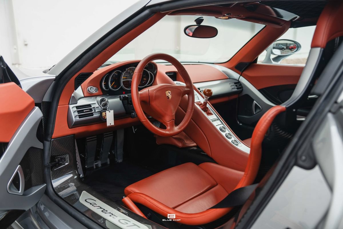 Used 2004 Porsche Carrera GT RWD image 40
