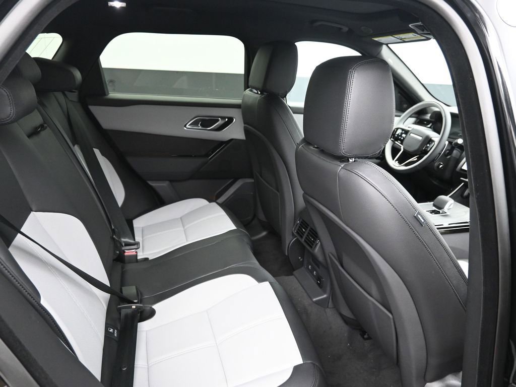 Used 2026 Land Rover Range Rover Velar Dynamic SE image 12
