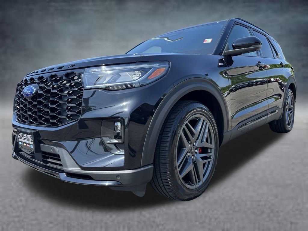 Used 2025 Ford Explorer ST-Line w/ Premium Package RWD image 2