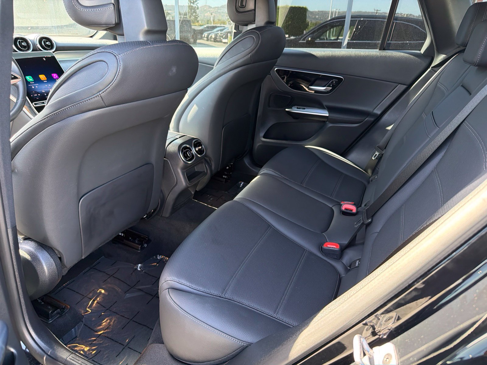 Used 2026 Mercedes-Benz GLC 300 image 9