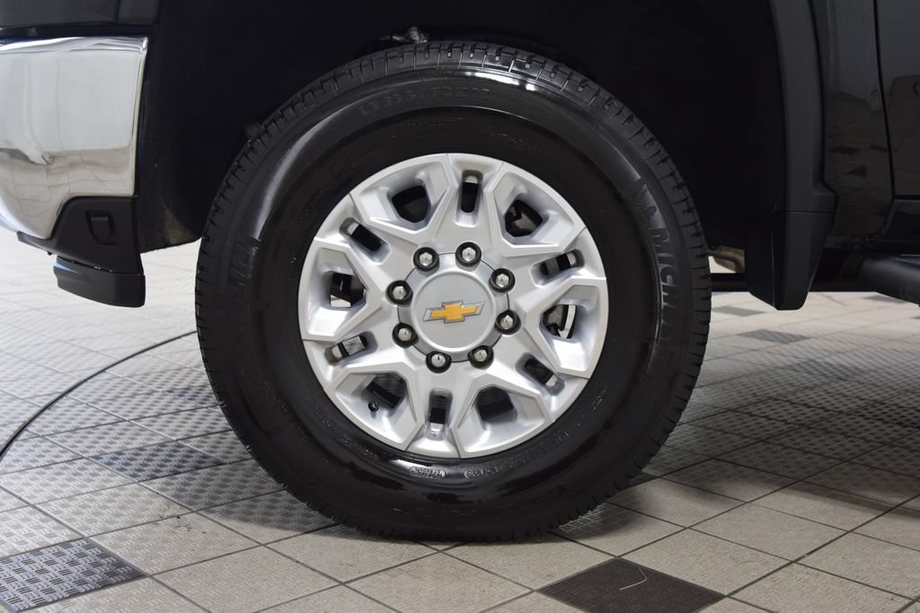 Used 2024 Chevrolet Silverado 2500 LTZ w/ LTZ Convenience Package AWD/4WD image 29