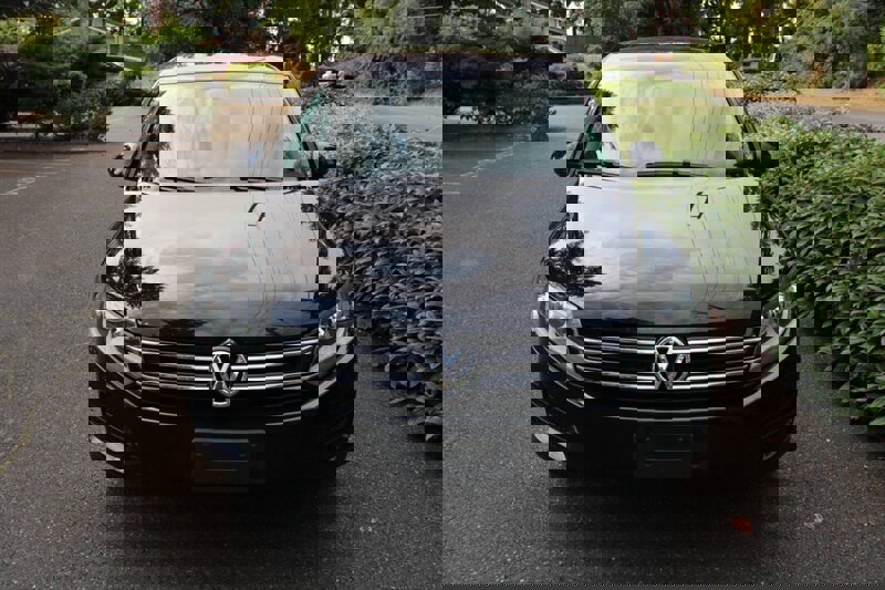 Used 2013 Volkswagen Tiguan S image 10