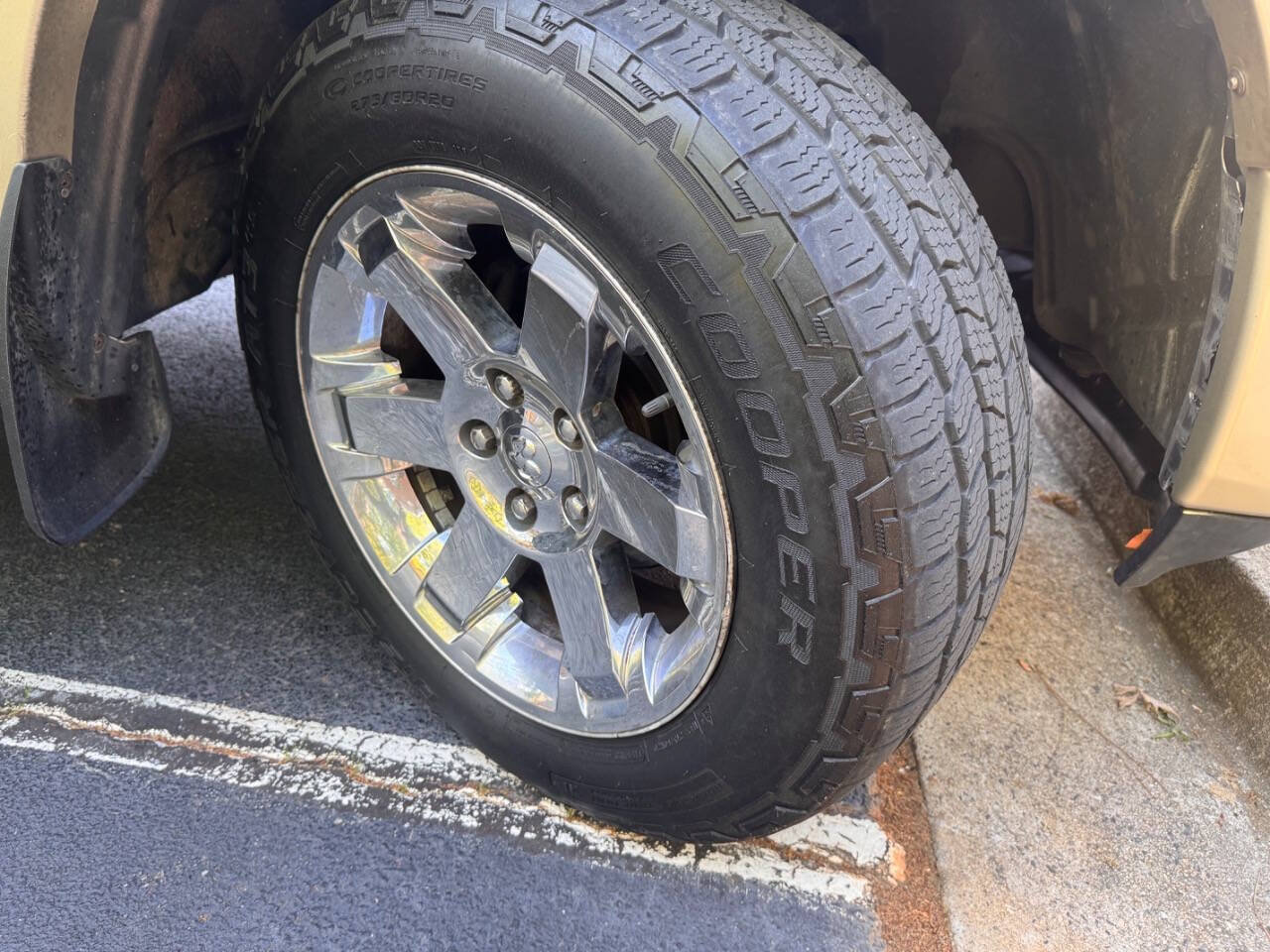 Used 2011 RAM 1500 Laramie Longhorn AWD/4WD image 10