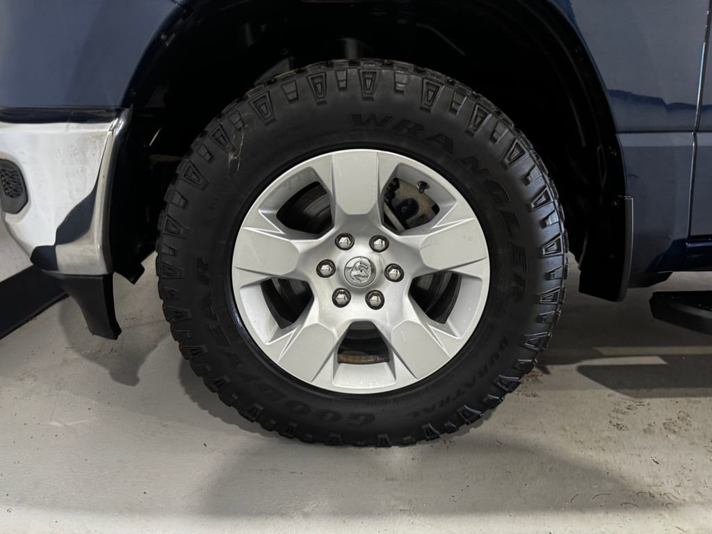 Used 2019 RAM 1500 Tradesman w/ SXT Appearance Group image 8