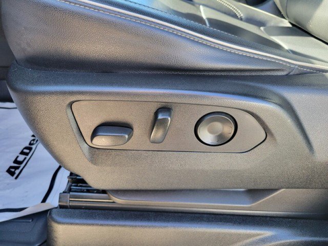 Used 2021 Chevrolet Suburban Premier w/ Premium Package image 29