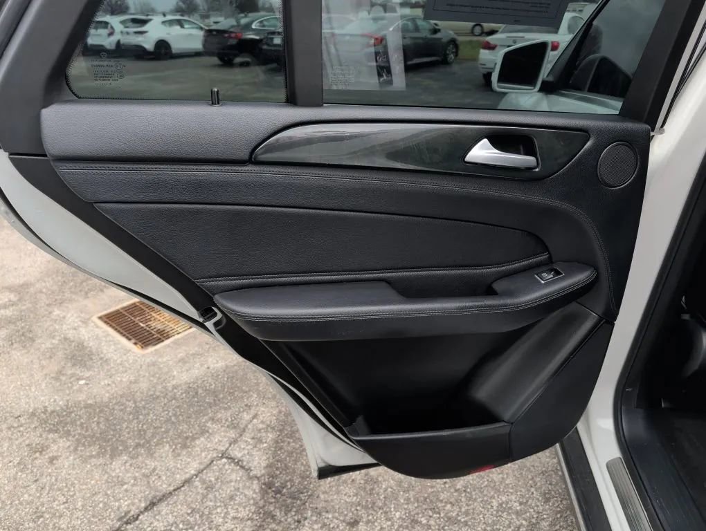 Used 2017 Mercedes-Benz GLE 550e image 20