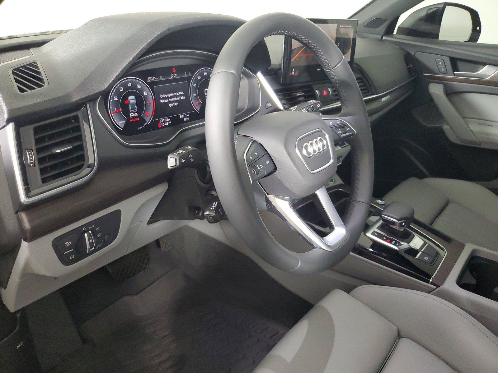 Used 2024 Audi Q5 2.0T Premium Plus AWD/4WD image 25