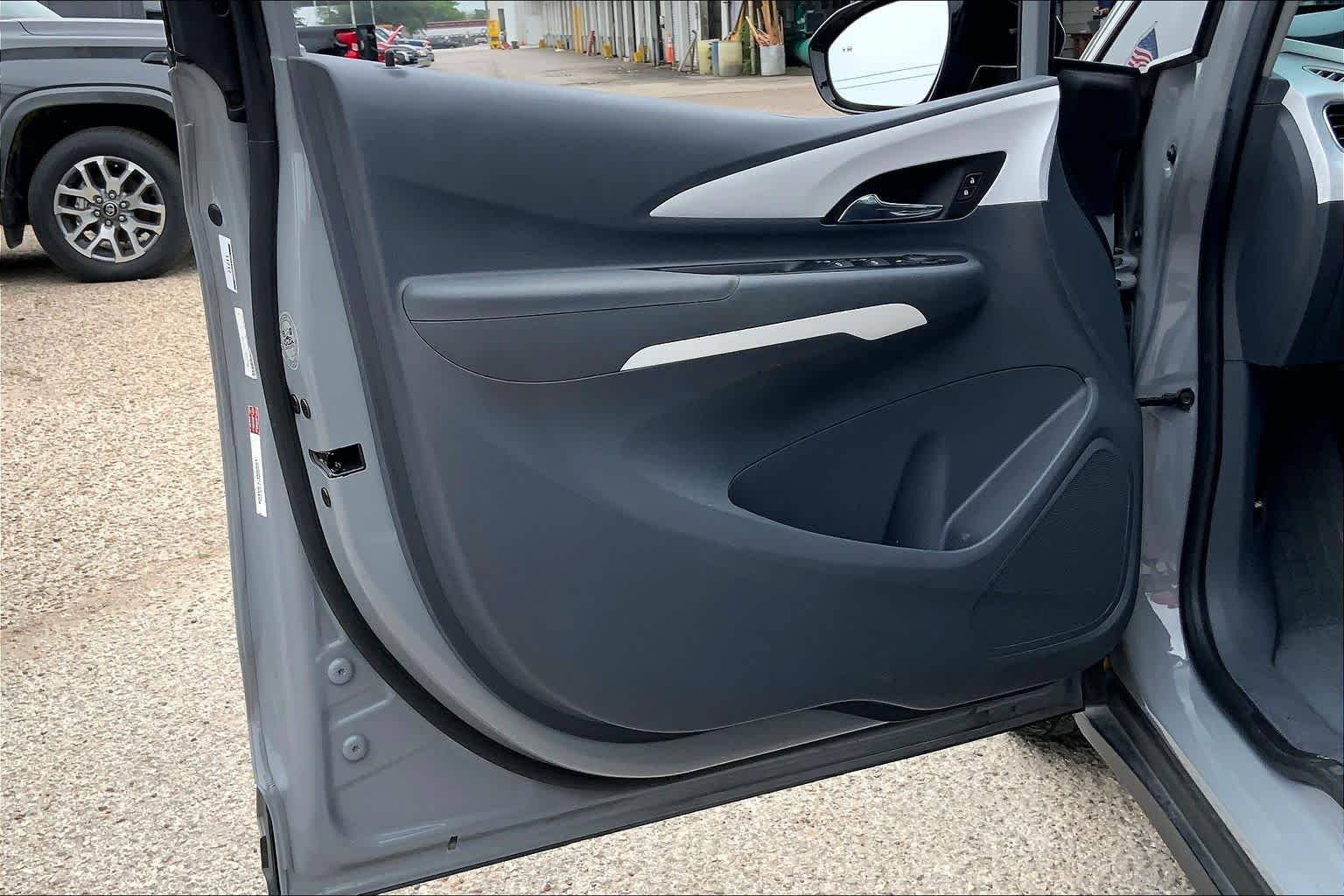 Used 2020 Chevrolet Bolt LT FWD image 19