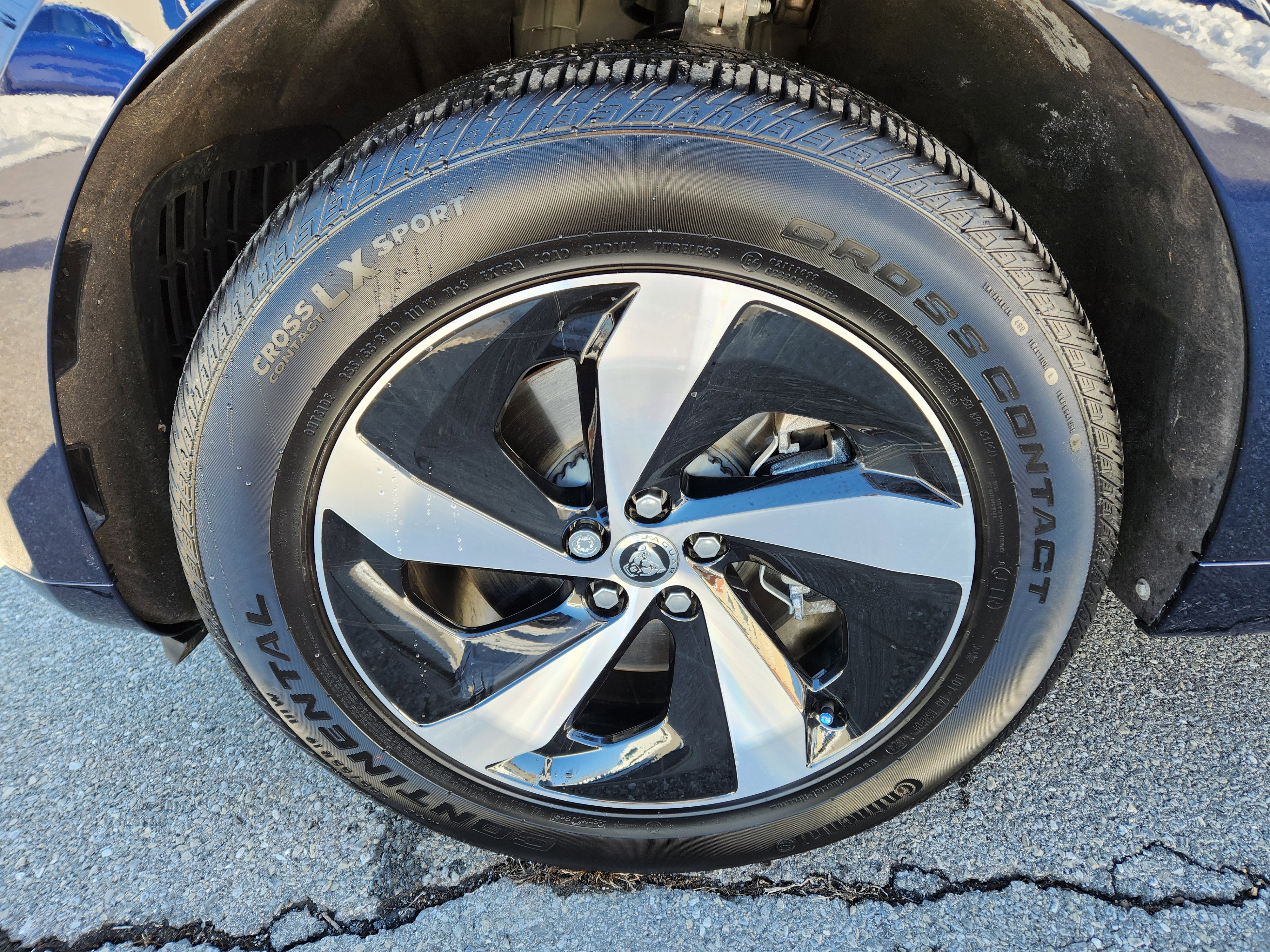 Certified 2025 Jaguar F-PACE R-Dynamic S image 7