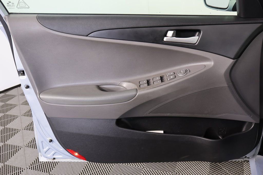 Used 2014 Hyundai Sonata GLS image 10