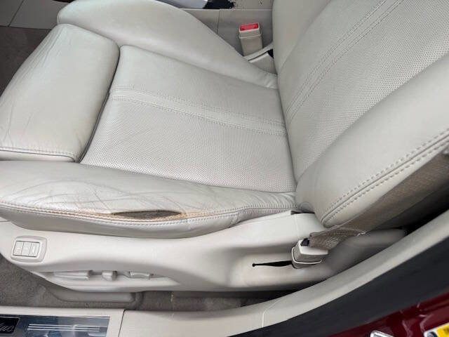 Used 2013 Cadillac SRX Luxury w/ Driver Awareness Package FWD image 38