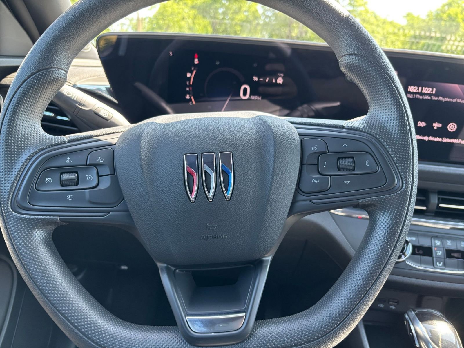 Used 2025 Buick Envista Preferred FWD image 27