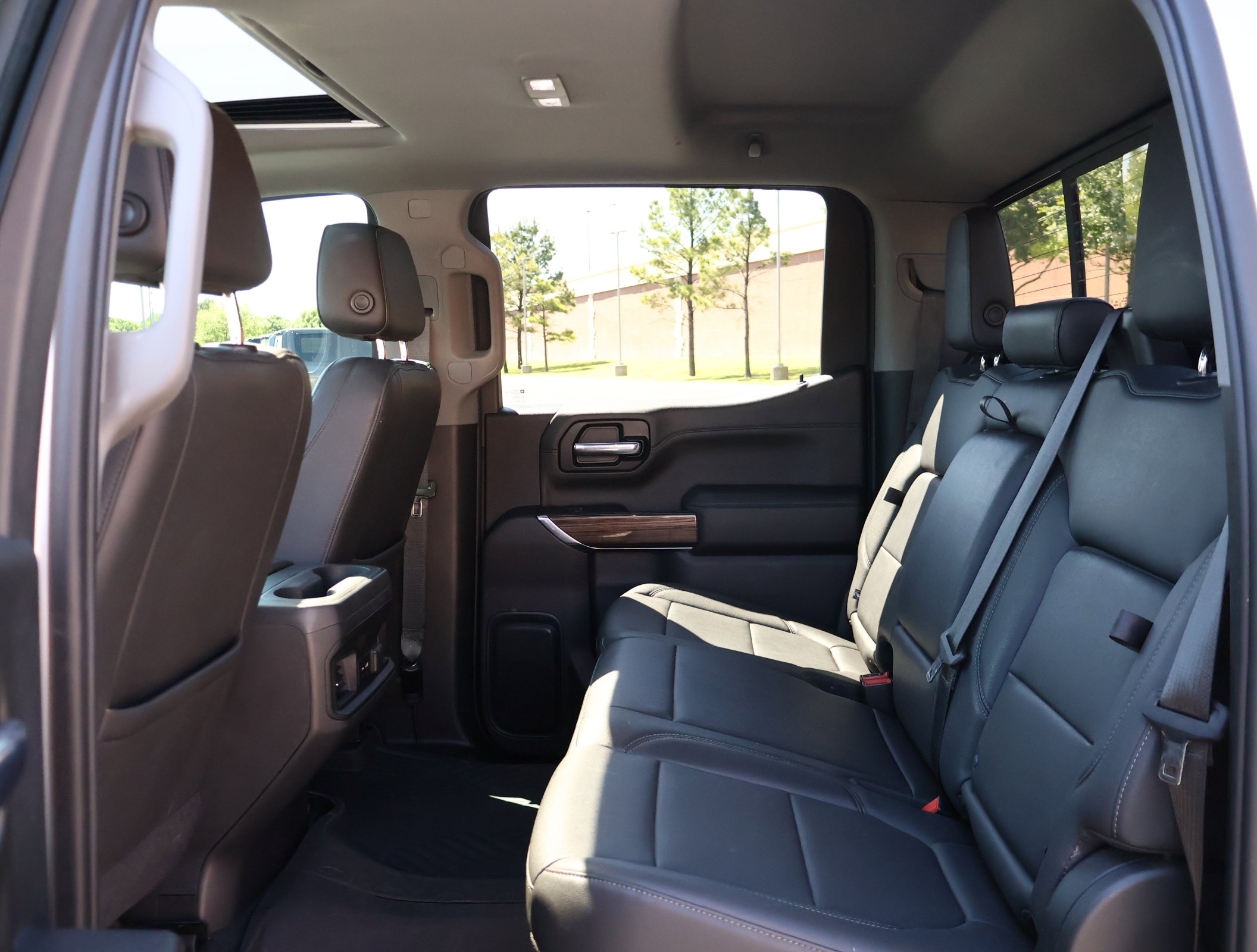 Used 2022 Chevrolet Silverado 1500 LT Trail Boss w/ LT Trail Boss Premium Package AWD/4WD image 23