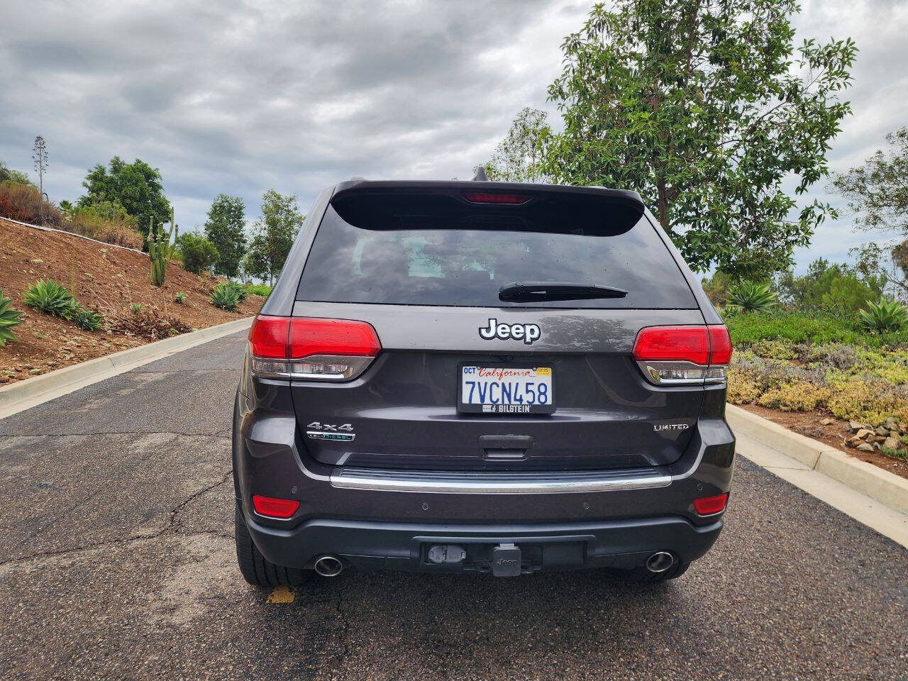 Used 2016 Jeep Grand Cherokee Limited w/ Luxury Group II AWD/4WD image 4