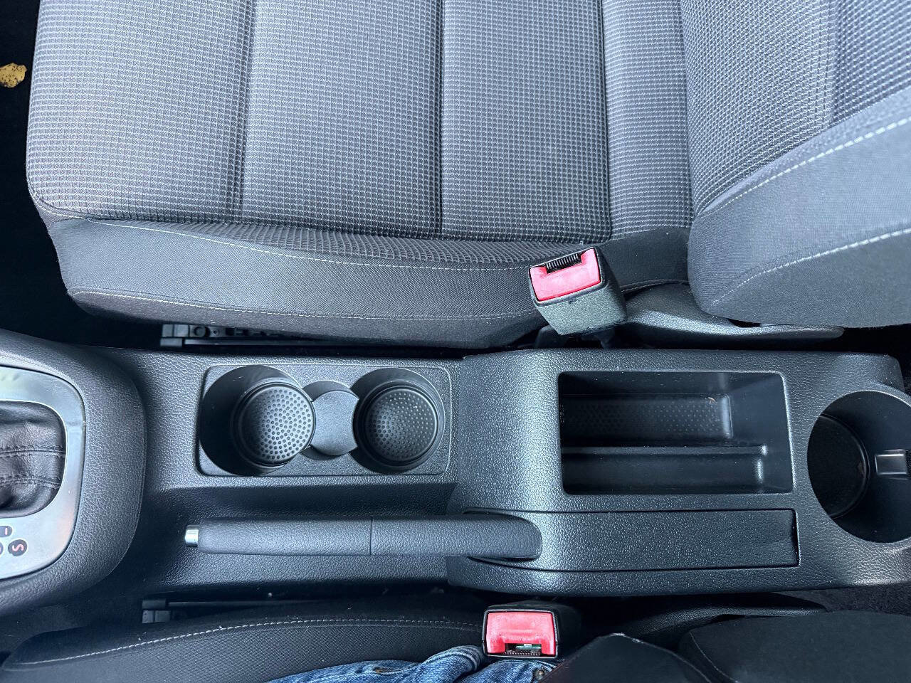 Used 2010 Volkswagen Golf 4-Door image 30