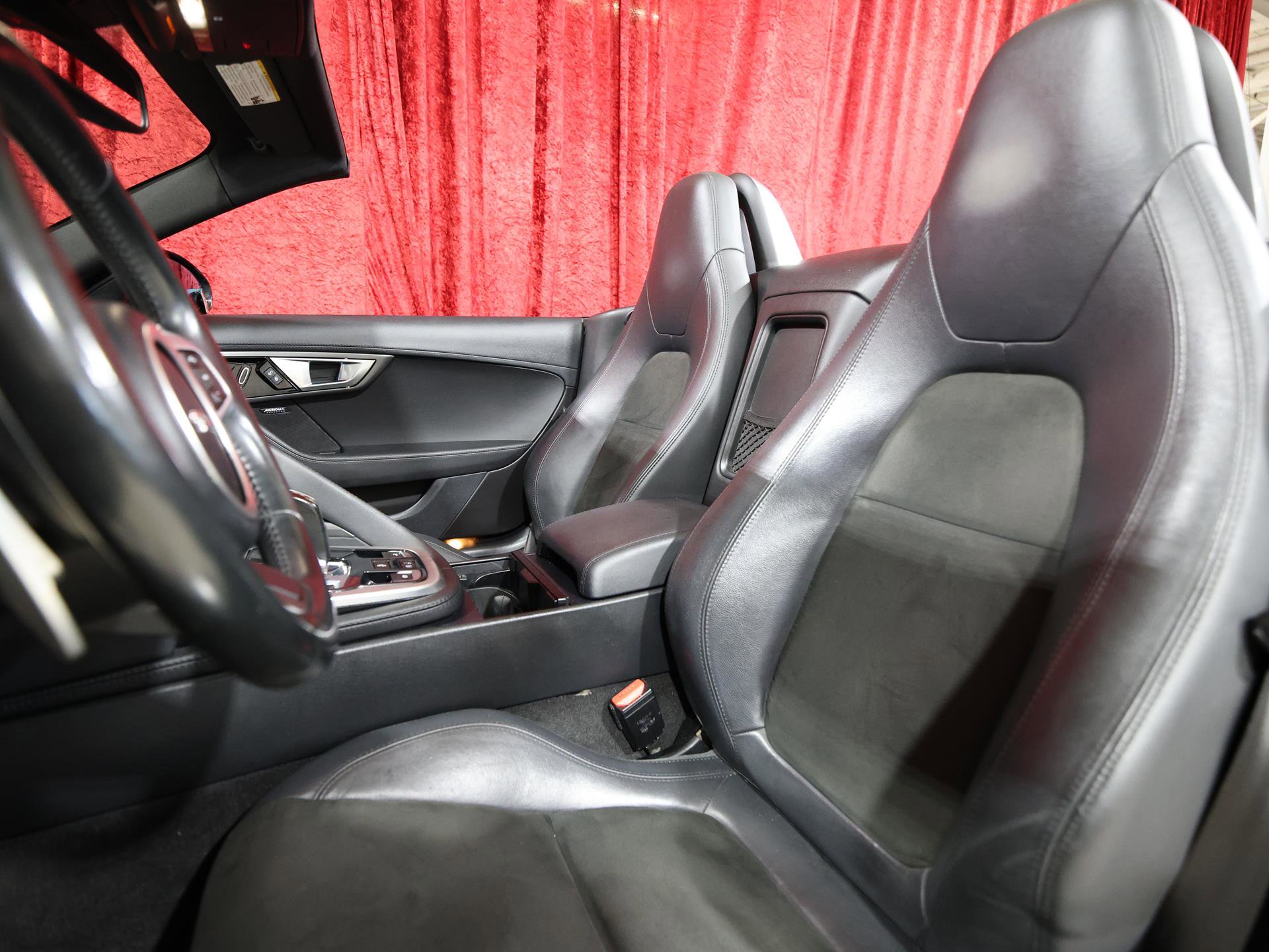 Used 2017 Jaguar F-TYPE Convertible RWD image 15