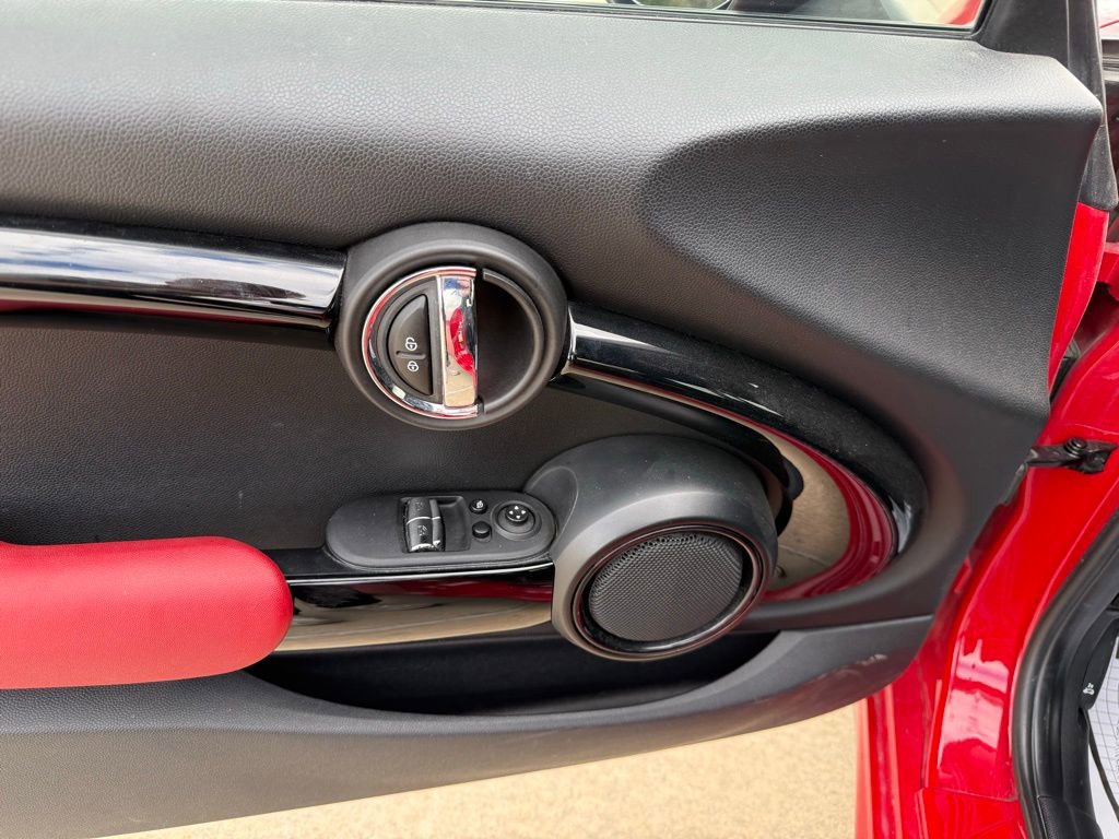 Used 2016 MINI Cooper S image 9