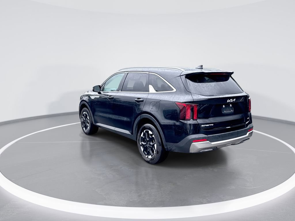 Used 2024 Kia Sorento S image 6