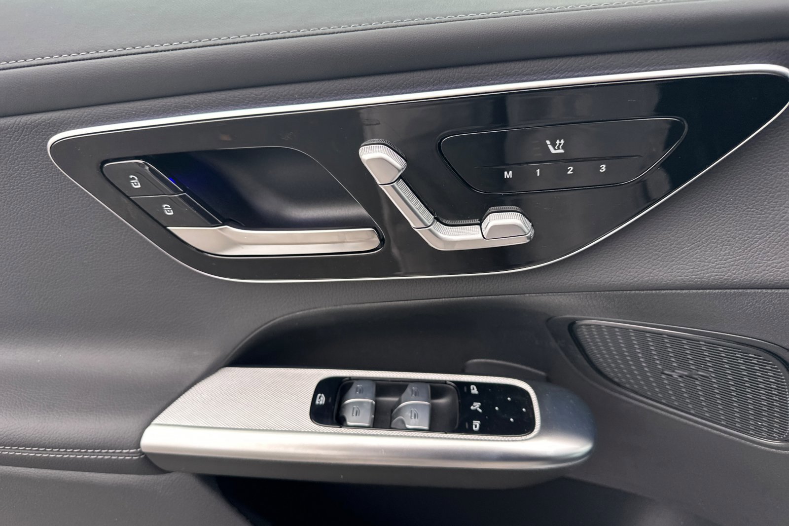 New 2026 Mercedes-Benz GLC 300 4MATIC image 11