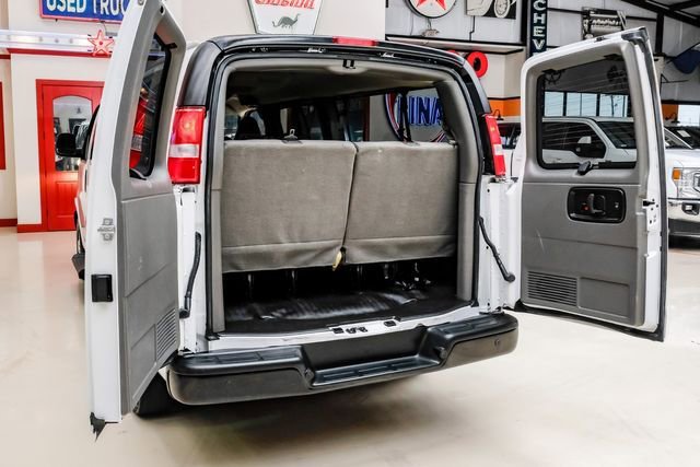 Used 2023 Chevrolet Express 3500 LS image 39